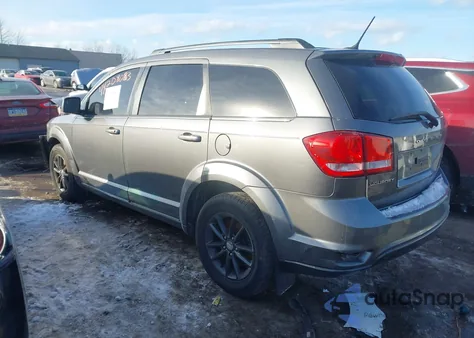 2013 Dodge Journey Sxt z USA, uszkodzony, nr VIN 3C4PDCBB2DT576894
